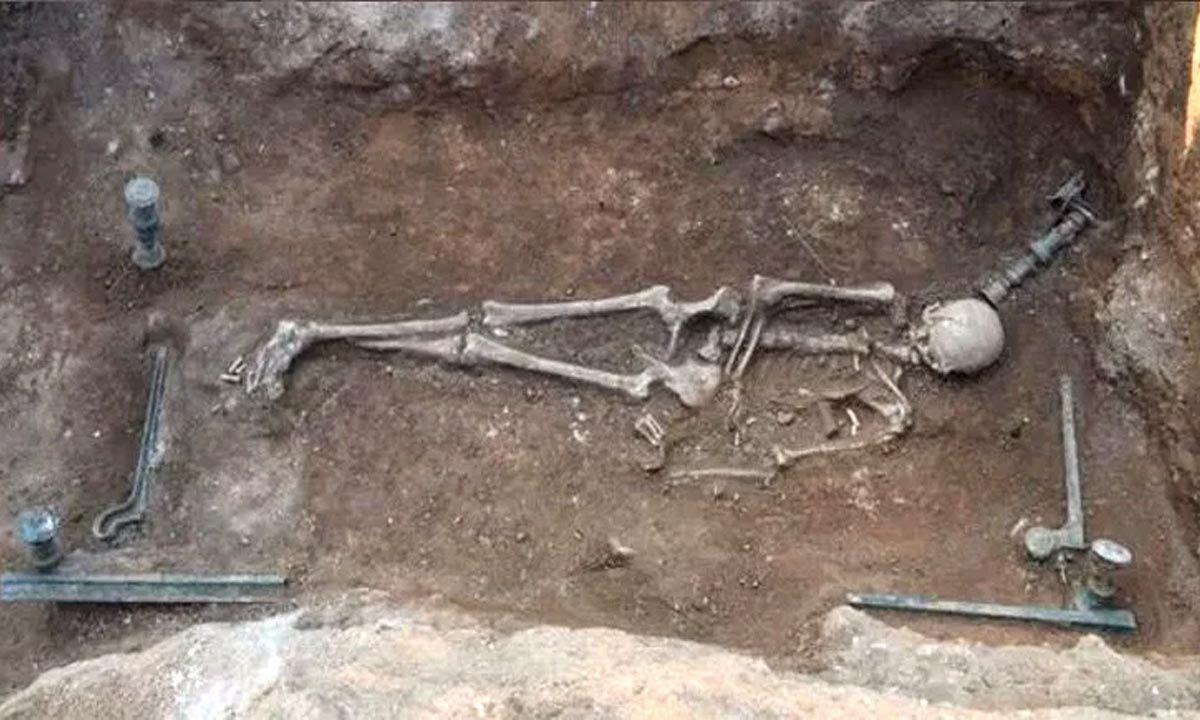 Archaeologists Have Discovered A 2,100-Year-Old Skeleton