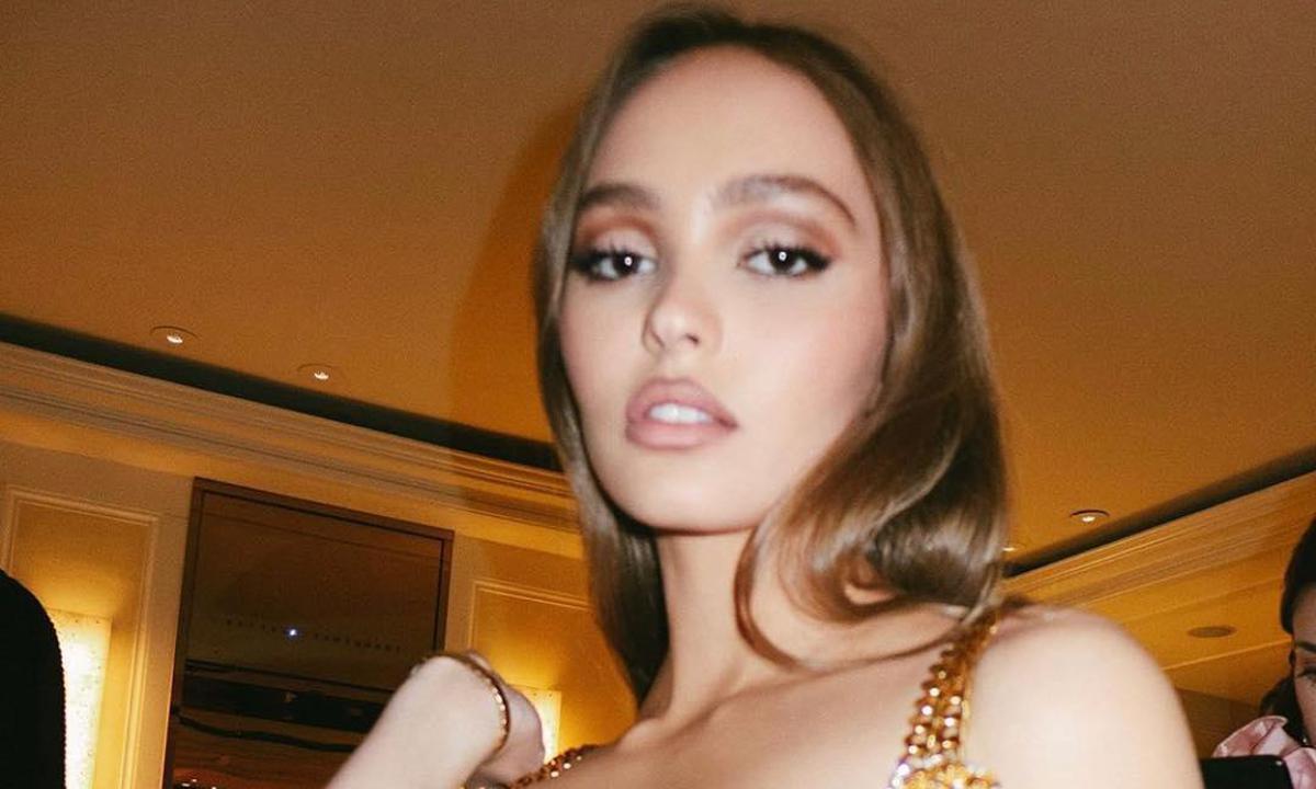 Lily-Rose Depp's Viral Make-Up Look Is Having A Moment - HELLO! India