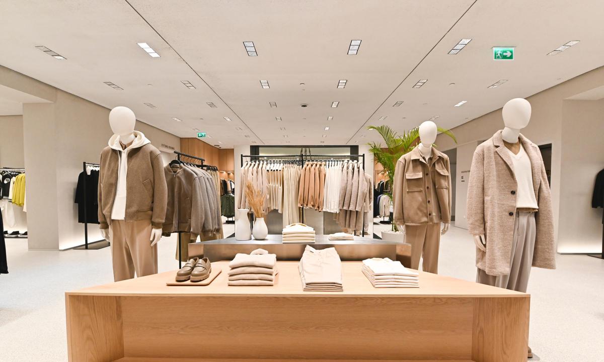 Retail India - UNIQLO launches another store in Delhi NCR at DLF