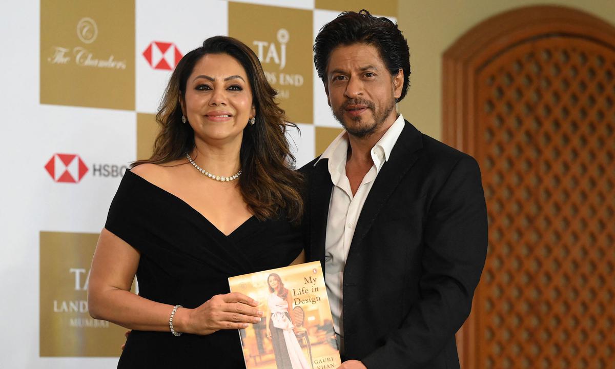 Shah Rukh Khan at Gauri Khan Book Launch Event