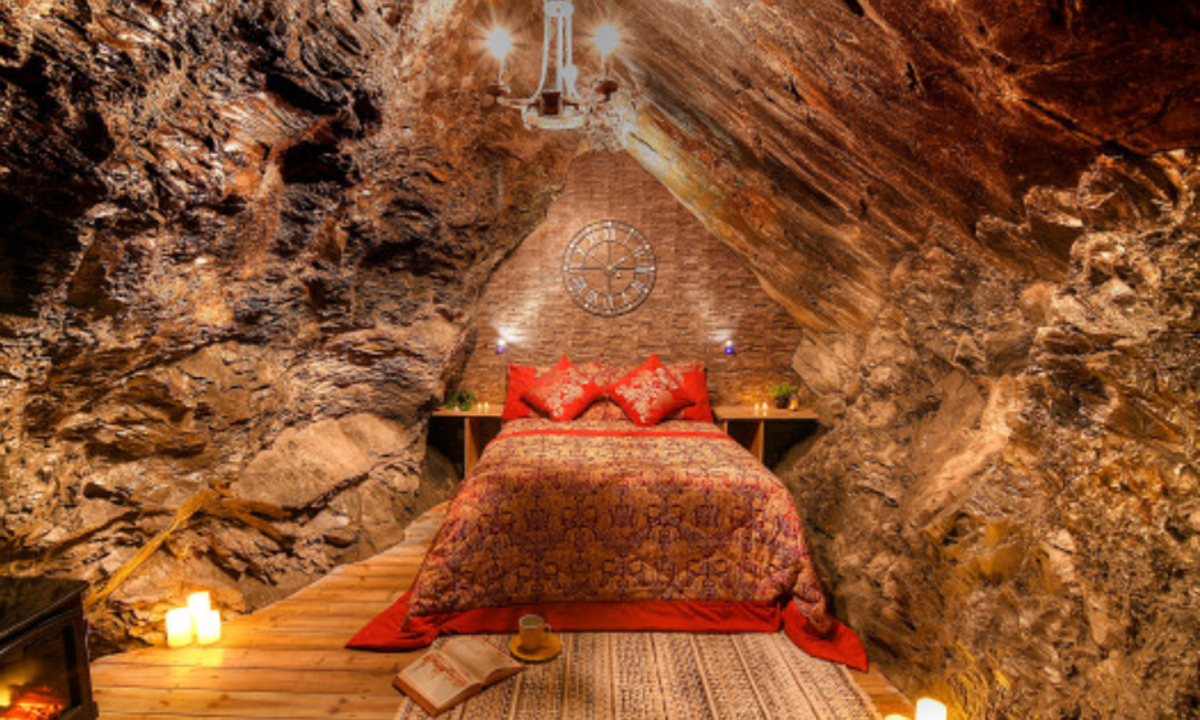 Luxury cabin at World’s Deepest Hotel